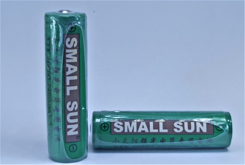 باتری لیتیوم 18650 شارژی 3.7 ولت 2400 میلی آمپر اسمال سان smallsun نوک دار